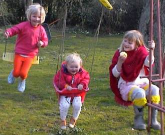 Laura, Magnus og Freja - Juni 2002
